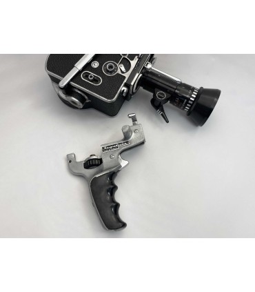 LOCATION Bolex H8 caméra avec objectif Som Berthiot Zoom 8-40mm